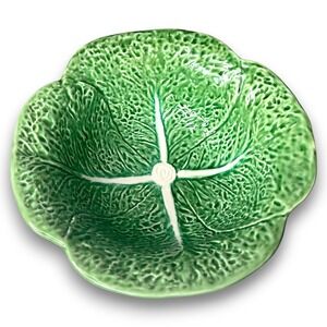 Bordallo Pinheiro Green Cabbage Leaf Majolica Serving Bowl‎ 10" Portugal